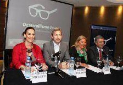 Carri� y Aguad junto a Rogelio Frigerio