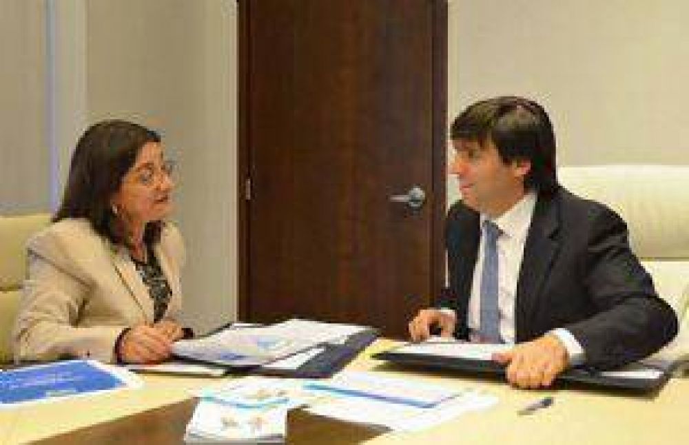 La gobernadora gestion� 200 lotes para el PRO.CRE.AR