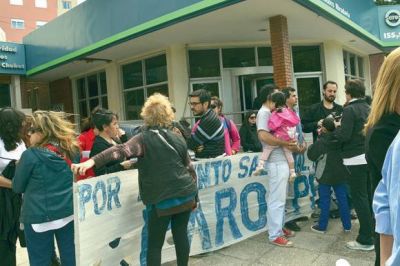 Trabajadores estatales expresaron su disconformidad en una concentraci�n conjunta
