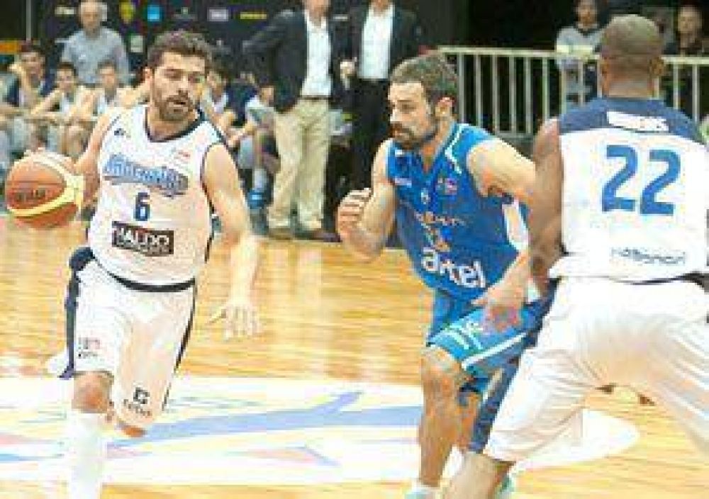 Arranque inesperado: Argentino goleado por Malv�n