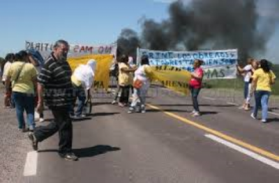 CONTINUA EL CORTE DE RUTA EN EL CESO NORTE DE LA CIUDAD