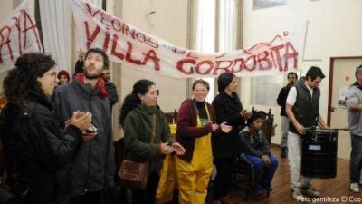 La CCC redobla apuesta y pide renuncia de funcionaria