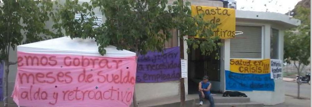 Contin�a la toma de la Cl�nica Amilar en Chilecito