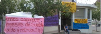Contin�a la toma de la Cl�nica Amilar en Chilecito