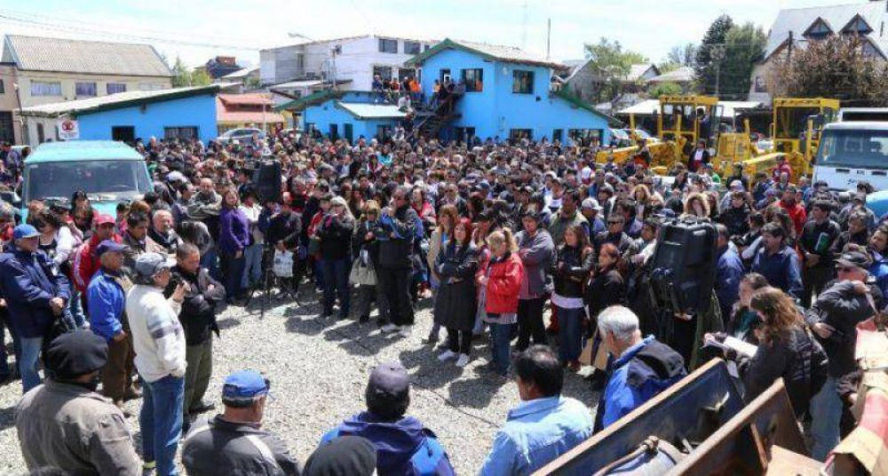 Trabajadores del SOYEM rechazaron propuesta y volvieron a reclamar los dos mil pesos para este mes