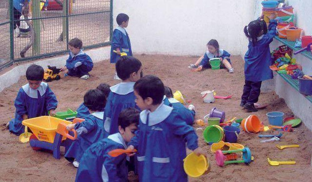 Eval�an c�mo se aplicar� la obligatoriedad de la sala de 4