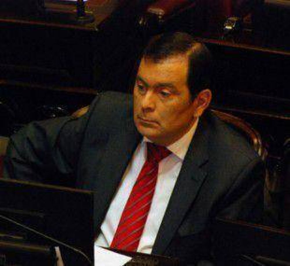 Zamora manifest�: �Estoy satisfecho por los resultados entre la Mesa de Di�logo y el Gobierno�
