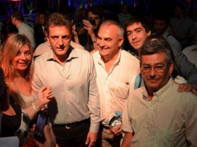 �ngel Celi: �El Frente Renovador logr� mantener la expectativa y por eso lidera las encuestas�