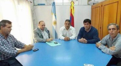 Mart�nez Llano se reuni� con el Intendente de Curuz� Cuati�