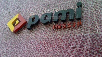 PAMI: investigan prestamos y obras de hospitales Bicentenario