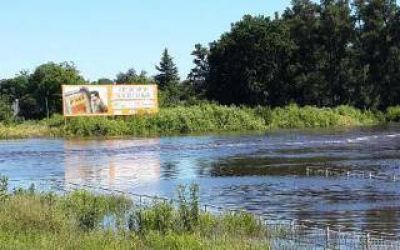 Luj�n: El r�o baja un cent�metro por hora