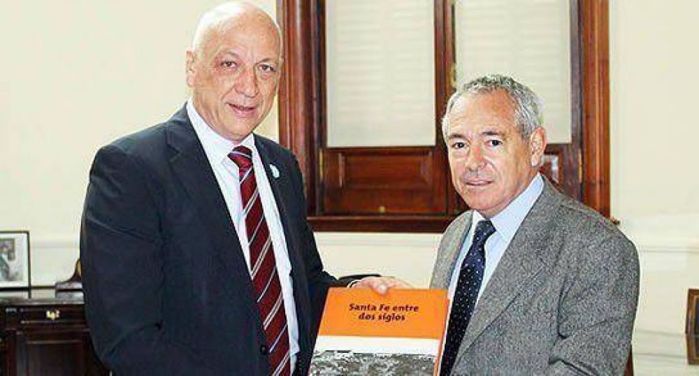 Los tuit que enojaron a Bonfatti