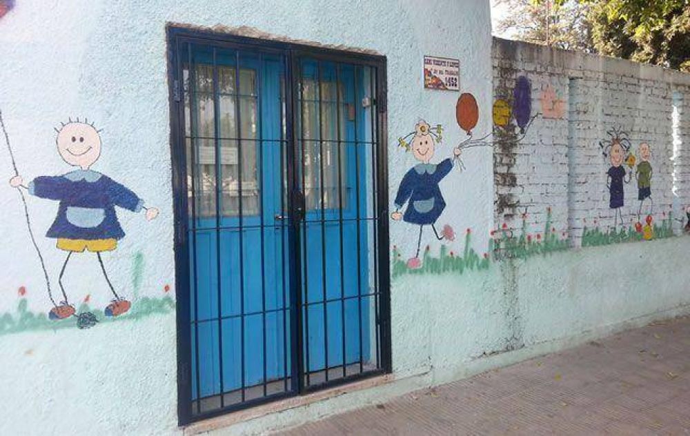 A punta de pistola, asaltaron en clases un jard�n de C�rdoba