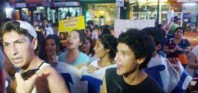 Se movilizaron en Eldorado para pedir justicia por la muerte de Esteban Peralta