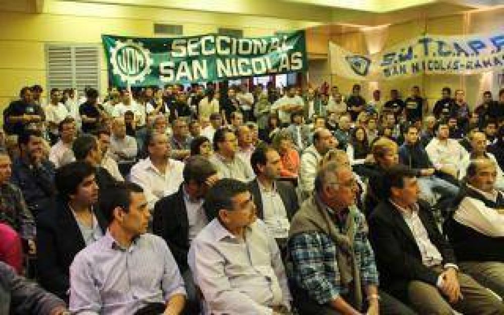 San Nicol�s: Con el apoyo de 30 gremios, lanzaron la Mesa Sindical 