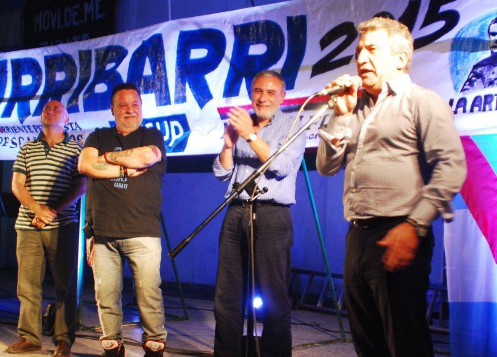 MILITANTES: AYER SE LANZ� LA CORRIENTE DE URRIBARRI 2015