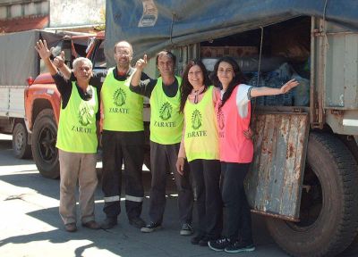 LA COMUNIDAD ZARATE�A SIGUE MOVILIZADA POR LA EMERGENCIA
