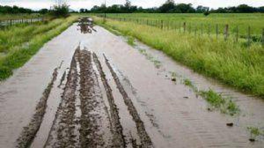 �Con un alteo y una limpieza grande de cunetas, el problema se soluciona�