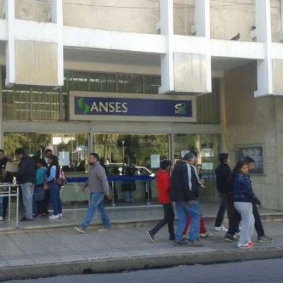 Pensionados y jubilados riojanos podr�n acceder al Plan de Viajes en Aerol�neas