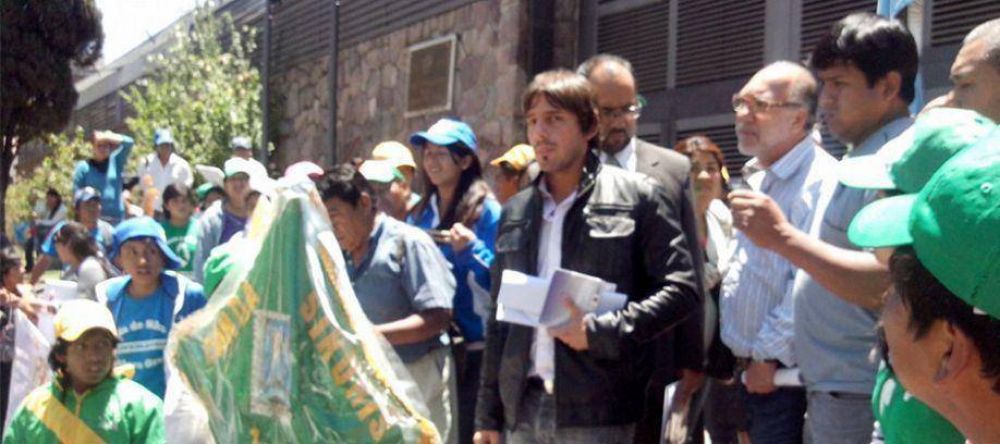 PEREGRINOS Y ESCLAVOS DE LA VIRGEN DE PUNTA CORRAL SE MANIFESTARON EN LA LEGISLATURA