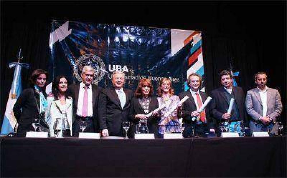 La UBA reconoci al Equipo Argentino de Antropologa Forense