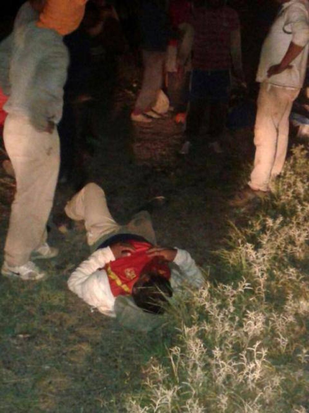 Pudo ser una tragedia: Se desenganch� un trailer y peones golondrina resultaron heridos