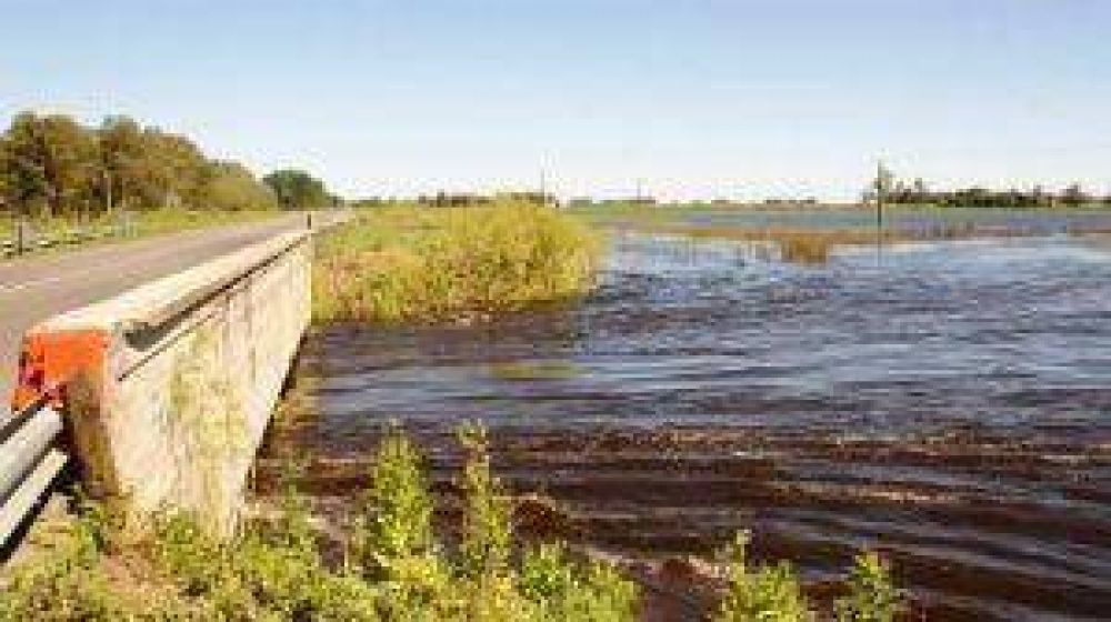 Crece el caudal de agua en Martija