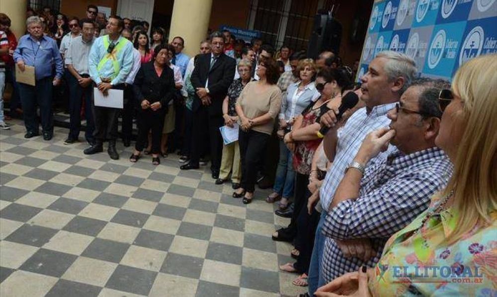 R�os anunci� mejoras para los municipales y habl� de esfuerzo ante �castigos econ�micos�