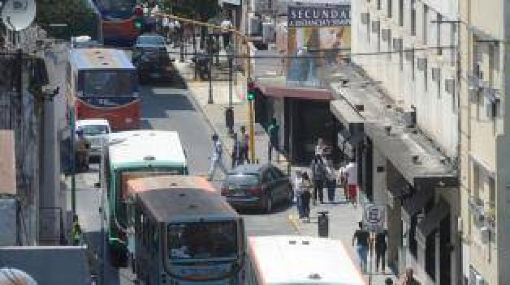 En las playas de estacionamiento temen que las calles exclusivas para colectivos los dejen sin trabajo