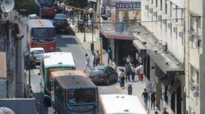 En las playas de estacionamiento temen que las calles exclusivas para colectivos los dejen sin trabajo