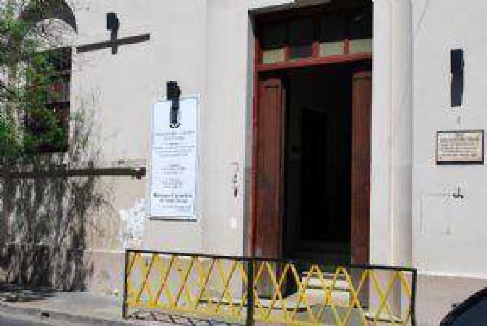 El paro cosecha adhesiones en escuelas estatales y privadas