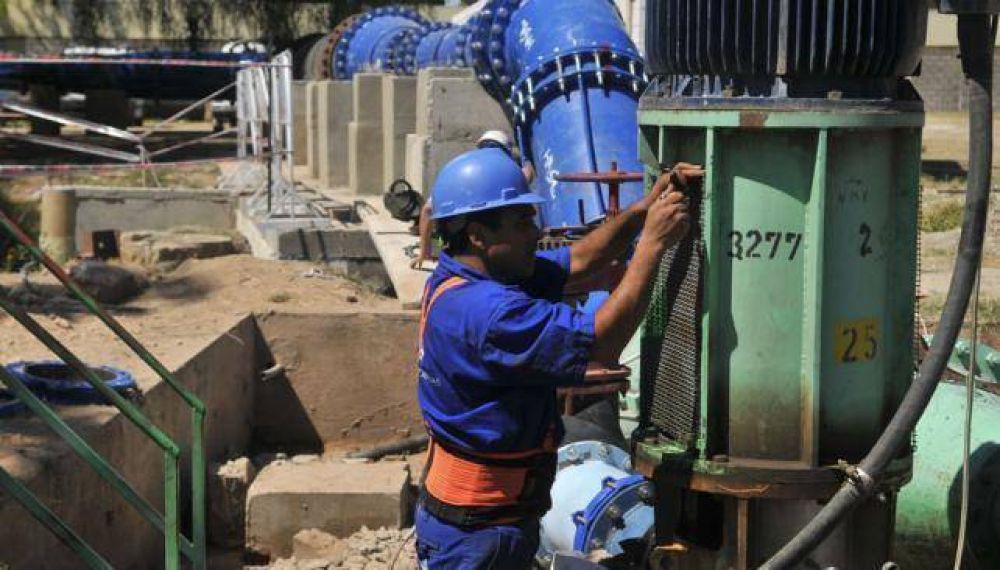 Reparaci�n de ca�er�a de agua afectar� a 42 barrios de la ciudad de C�rdoba