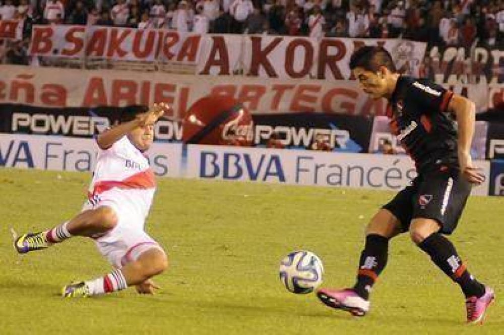 Casco en la mira de River