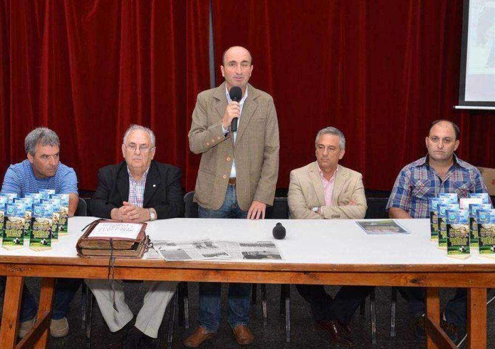 Jos� Eseverri encabez� la presentaci�n oficial de �Sue�os de Primera�