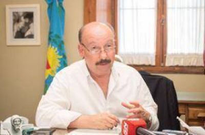 Inza entreg� un SUBSIDIO para poner en marcha la f�brica de la ex Sudamtex  