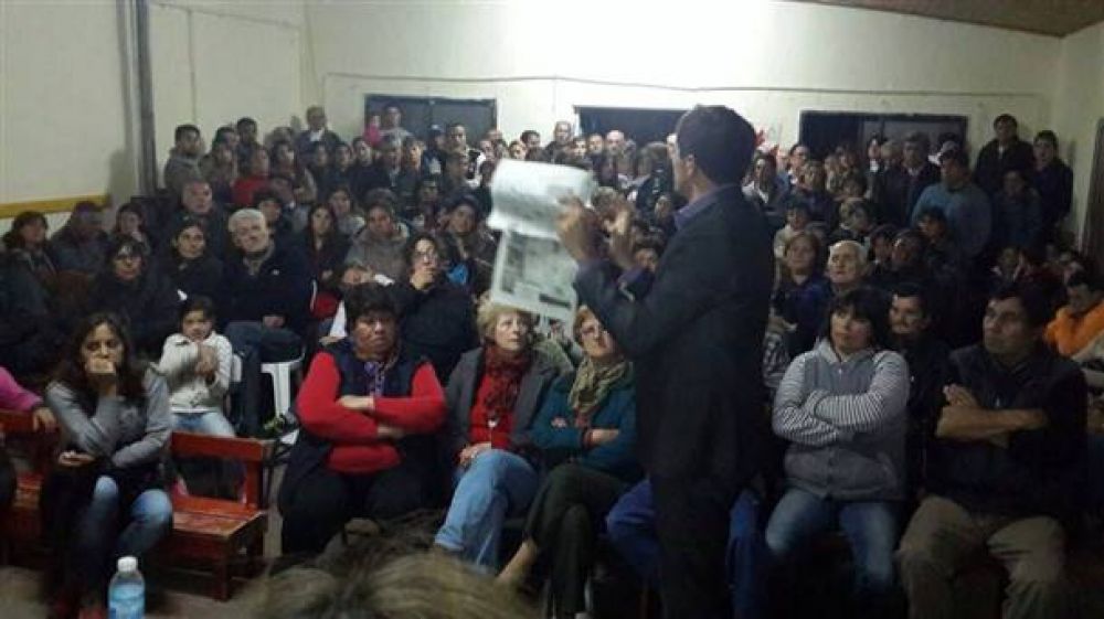 M�s de 400 vecinos firmaron a favor de las obras