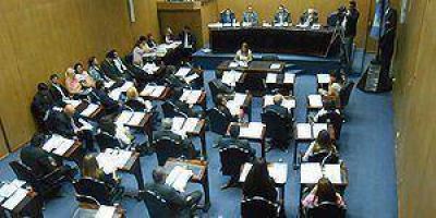Se aprob� el presupuesto 2015 con la mayor�a del bloque del PJ y la oposici�n de la UCR