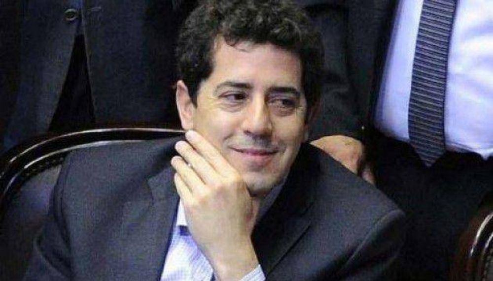Para La C�mpora, Macri �es la oposici�n m�s genuina�