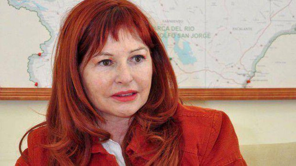 Rosa Gonz�lez asumir� en lugar de Di Filippo como ministro de Familia
