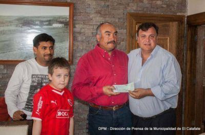 Belloni hizo entrega de aportes a cooperadoras de instituciones educativas
