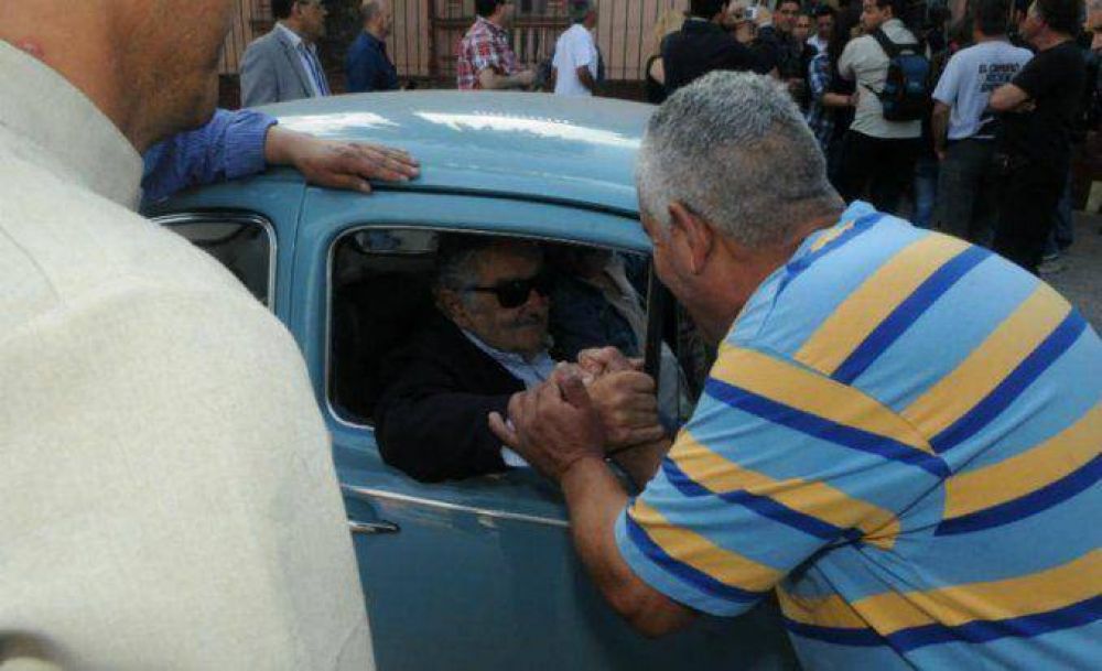 Un jeque �rabe le ofreci� un mill�n de d�lares a Pepe Mujica por su Fusca