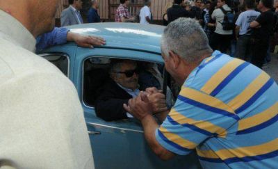 Un jeque �rabe le ofreci� un mill�n de d�lares a Pepe Mujica por su Fusca