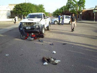 Debieron amputarle la pierna a una motociclista accidentada en calles 18 y 33