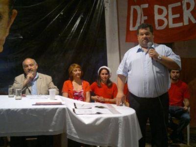 Asunci�n de nuevas autoridades radicales: �Los peronistas nos van a votar y seremos gobierno en el 2015�, dijo Nedela
