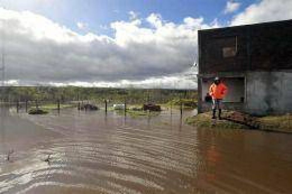 El r�o Luj�n est� por debajo de los 4 metros de altura por primera vez desde el lunes
