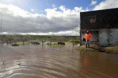 El r�o Luj�n est� por debajo de los 4 metros de altura por primera vez desde el lunes