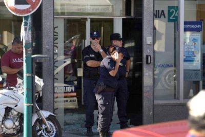 Asaltan bancos en Munro y San Miguel