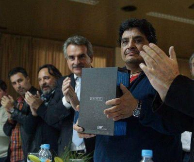 Se acent�a la divisi�n de la CGT: �la oficial es la que encabeza Humberto Monteros�