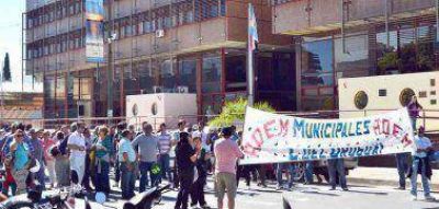 Municipales aceptaron oferta salarial y levantaron el paro