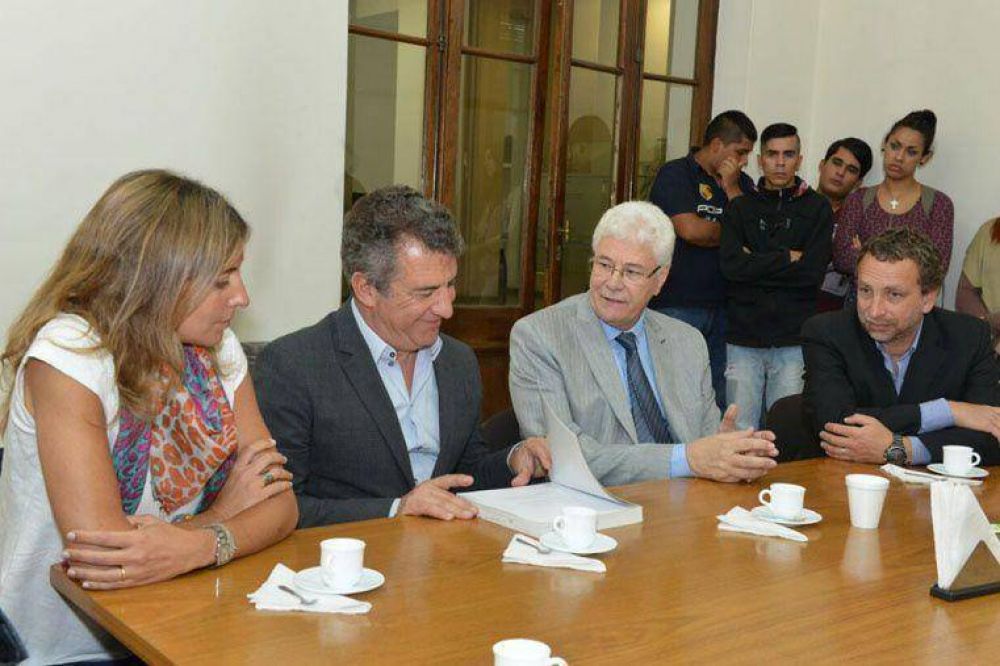 Urribarri acord� acciones de cooperaci�n con el Polo Tecn�logico de Rosario